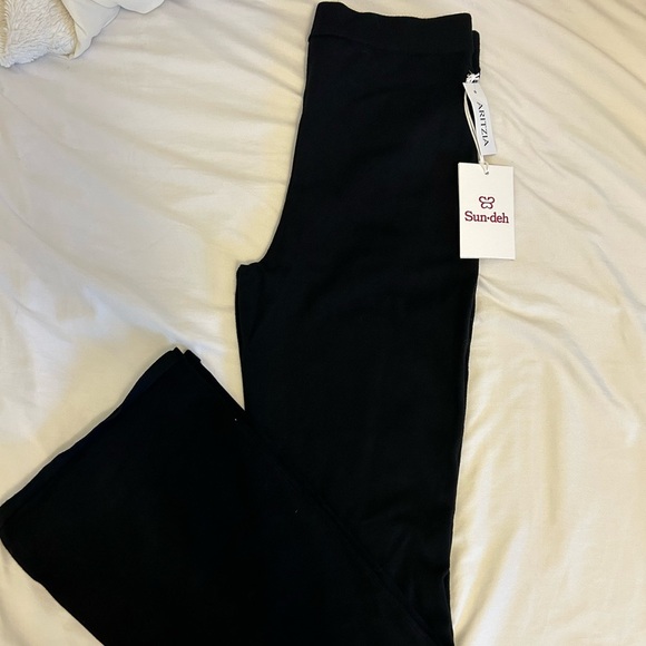Aritzia Sunday Best Posie Pant - Picture 1 of 1